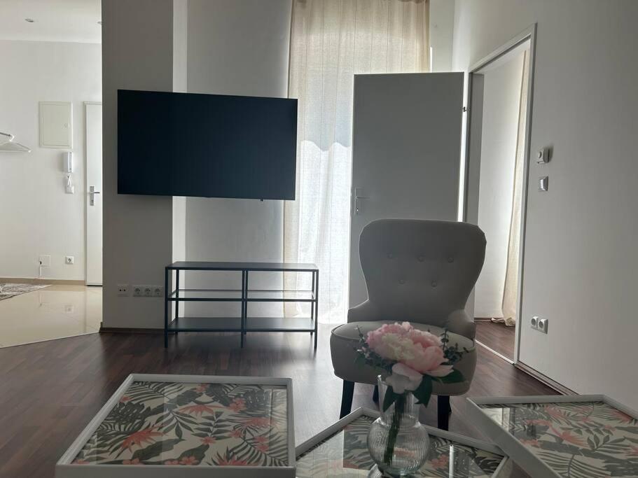 Apartment Merkur Вена Экстерьер фото